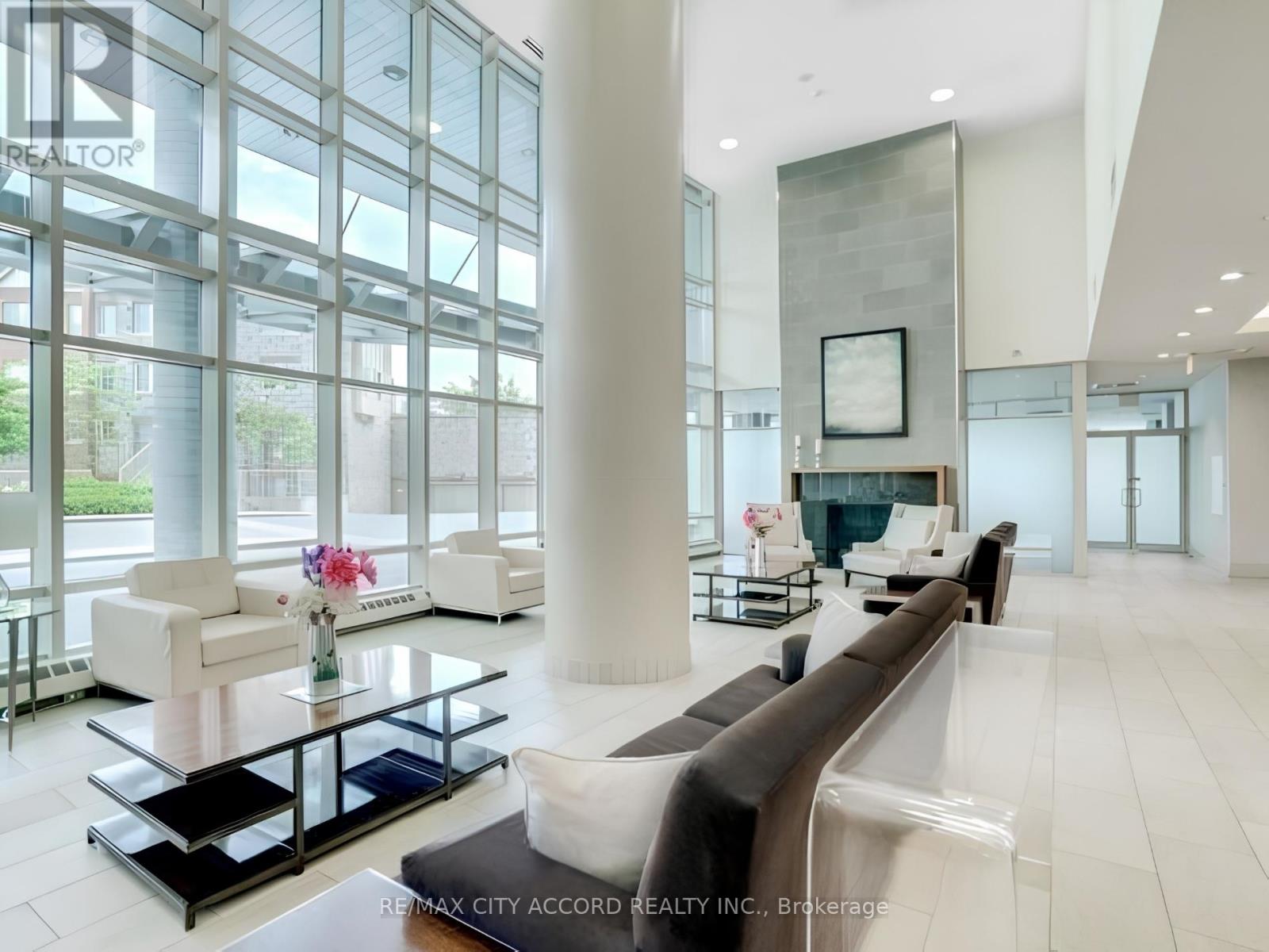 2702 - 15 Windermere Avenue, Toronto, Ontario  M6S 5A2 - Photo 2 - W13022396