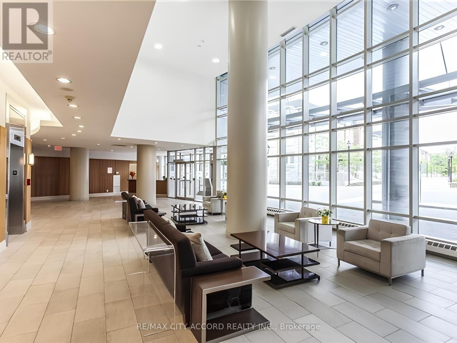 2702 - 15 Windermere Avenue, Toronto, Ontario  M6S 5A2 - Photo 3 - W13022396