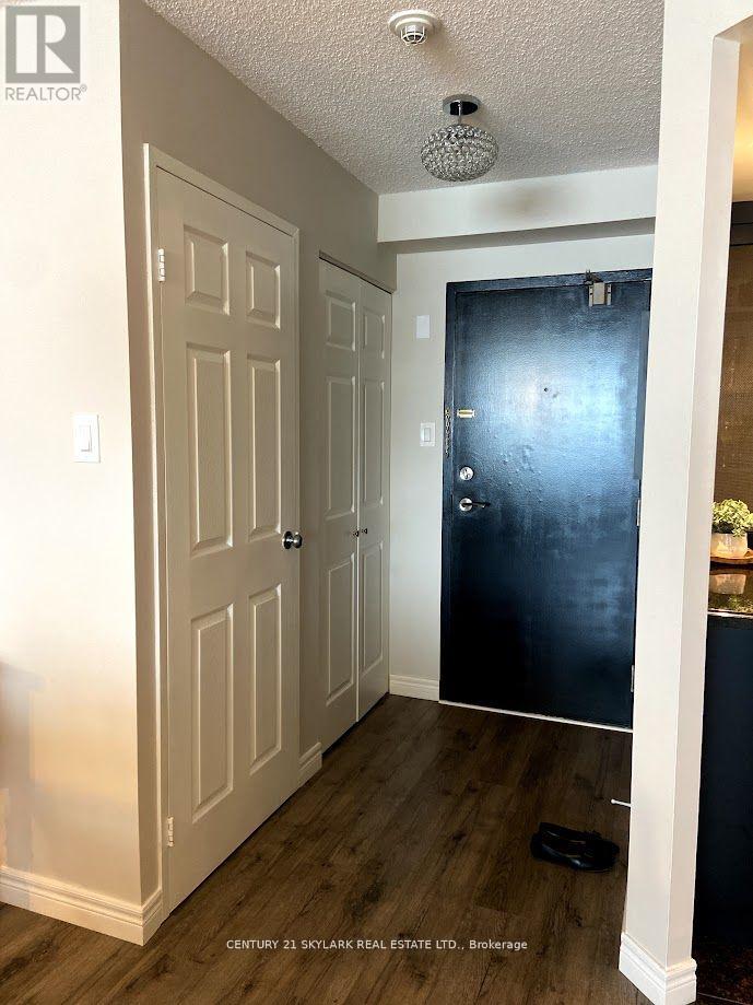 706 - 8 Lisa Street, Brampton, Ontario  L6Y 3V1 - Photo 6 - W13022414