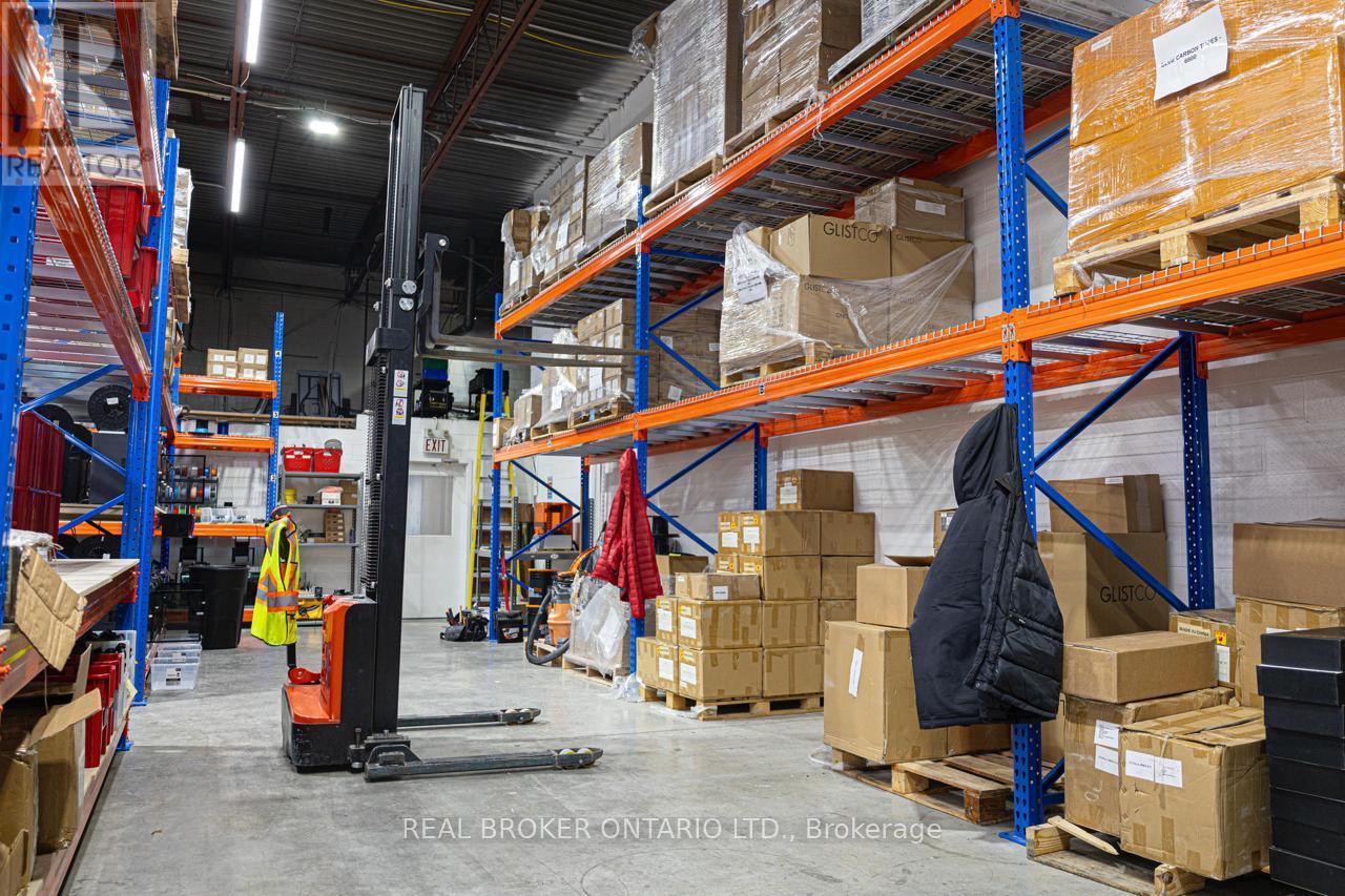 #11 - 1111 Flint Road, Toronto, Ontario  M3J 3C7 - Photo 12 - W13022416