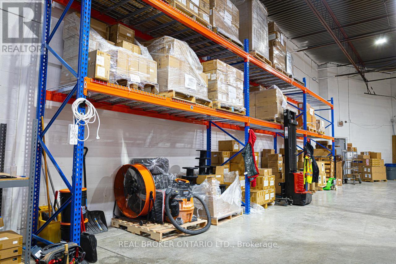 #11 - 1111 Flint Road, Toronto, Ontario  M3J 3C7 - Photo 17 - W13022416