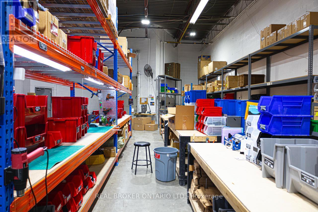 #11 - 1111 Flint Road, Toronto, Ontario  M3J 3C7 - Photo 3 - W13022416