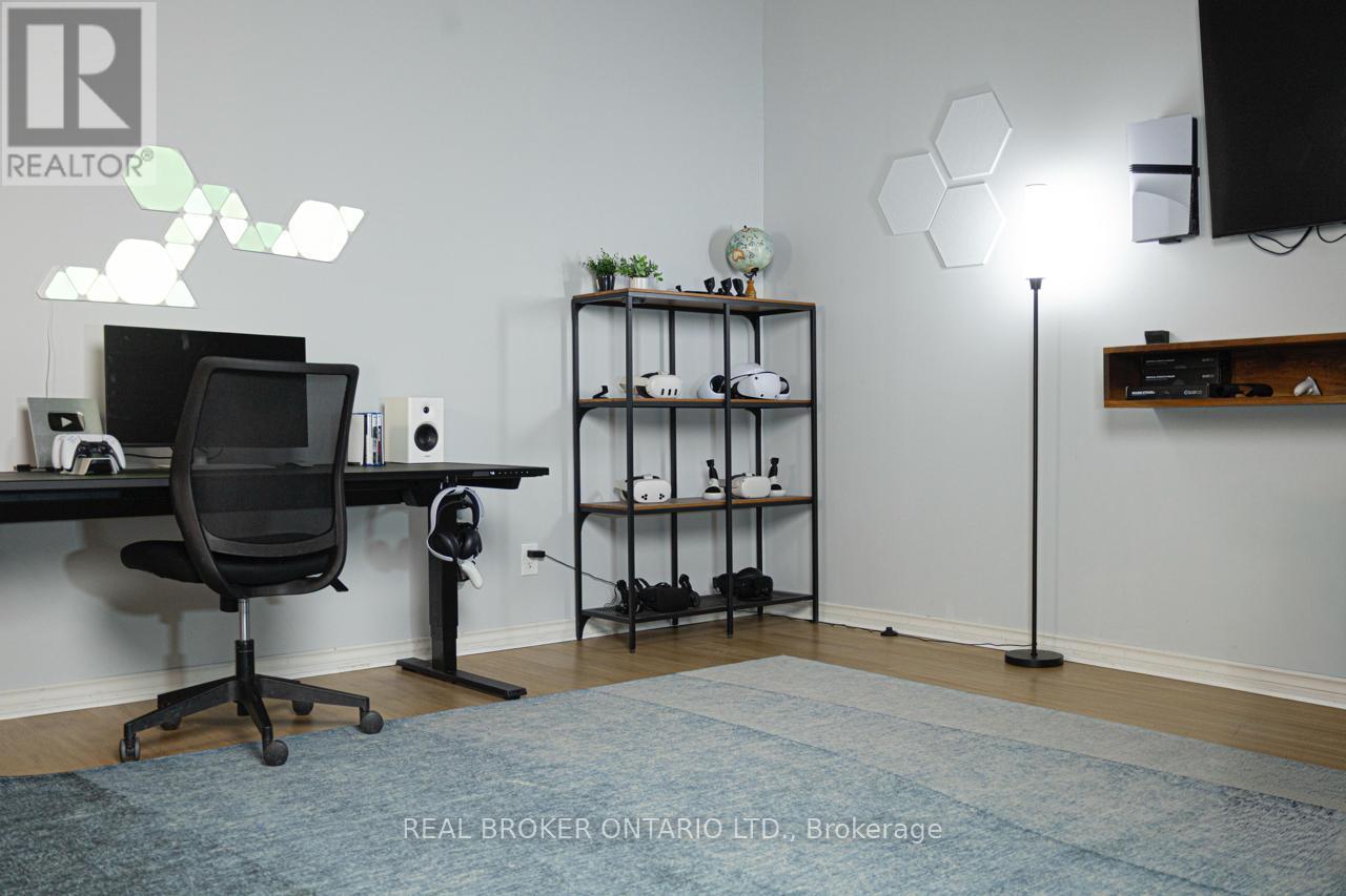 #11 - 1111 Flint Road, Toronto, Ontario  M3J 3C7 - Photo 8 - W13022416