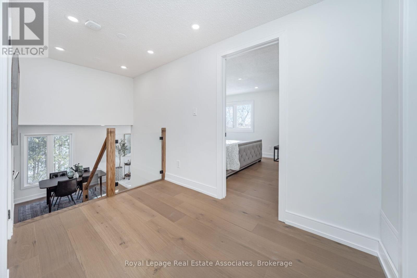 471 Valhalla Court, Oakville, Ontario  L6L 5M5 - Photo 19 - W13022450