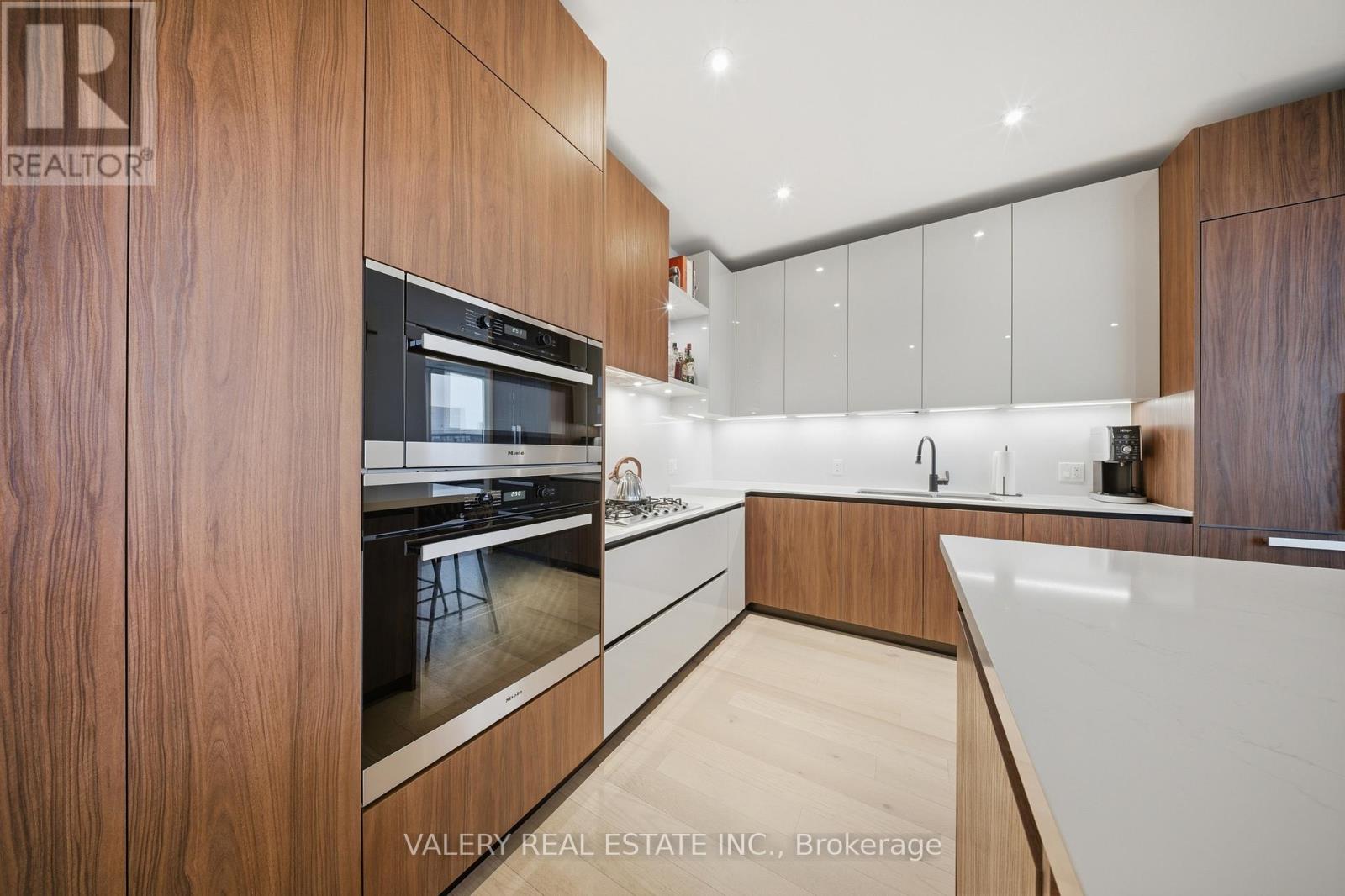 504 - 55 Port Street E, Mississauga (Port Credit), Ontario  L5G 4P3 - Photo 13 - W13022478