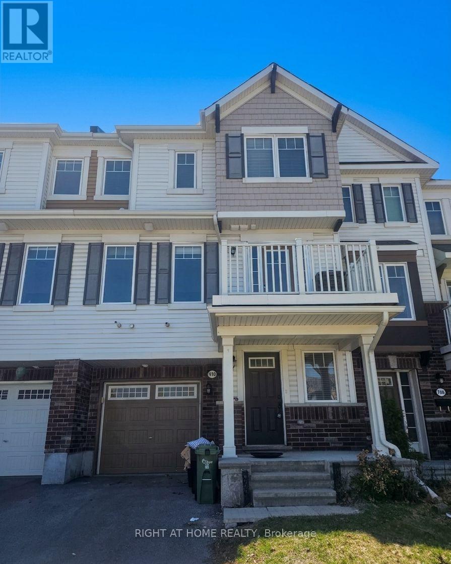 910 FAMEFLOWER STREET, Ottawa, Ontario