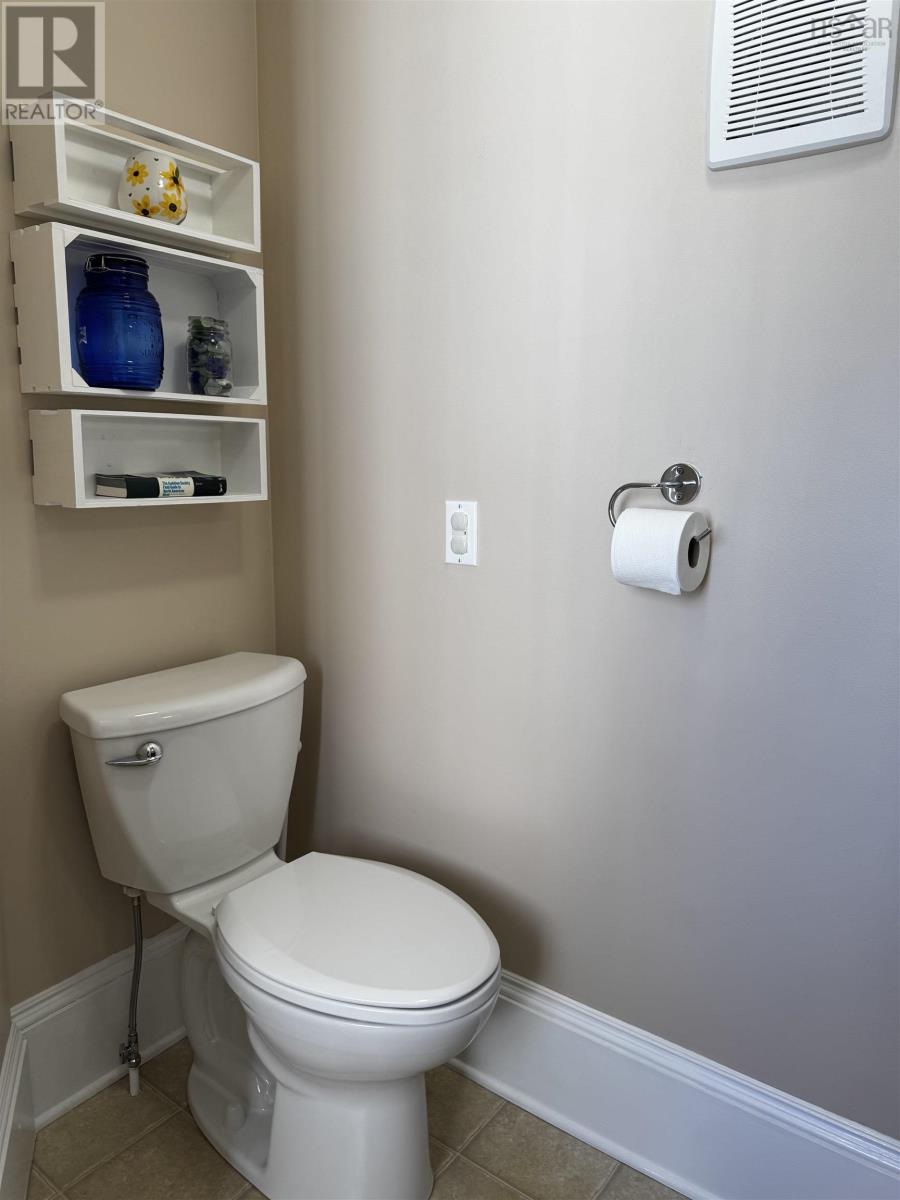 11 Cameron Street, Glace Bay, Nova Scotia  B1A 2E8 - Photo 6 - 202607897