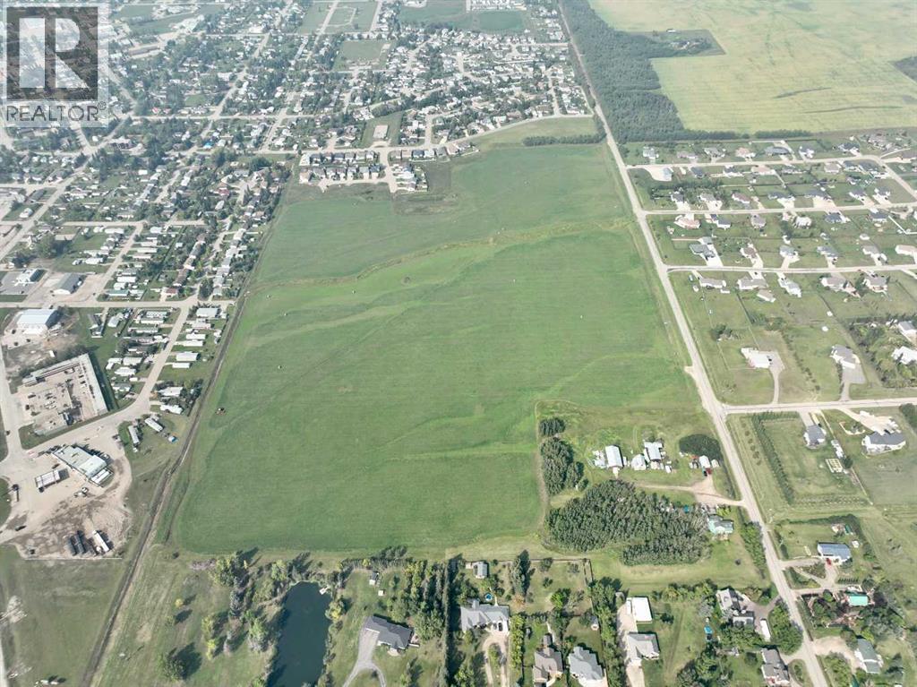 11 Th Avenue, Beaverlodge, Alberta  T0H 0C0 - Photo 3 - A2216635