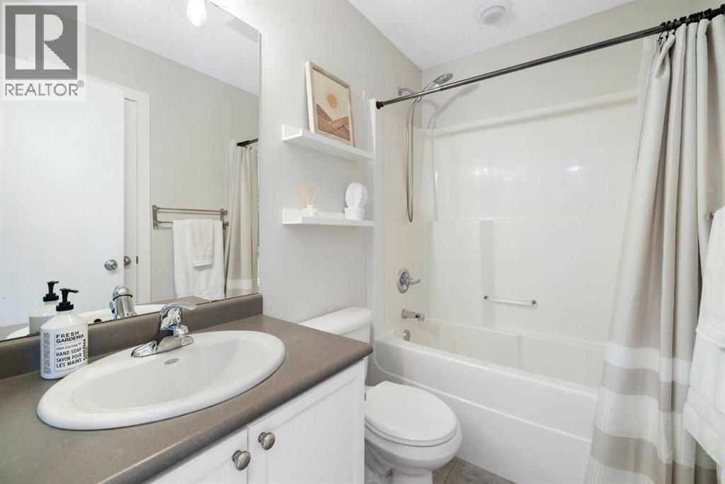 9 Elgin Mews SE, Calgary, Alberta  T2Z 4J9 - Photo 27 - A2294539