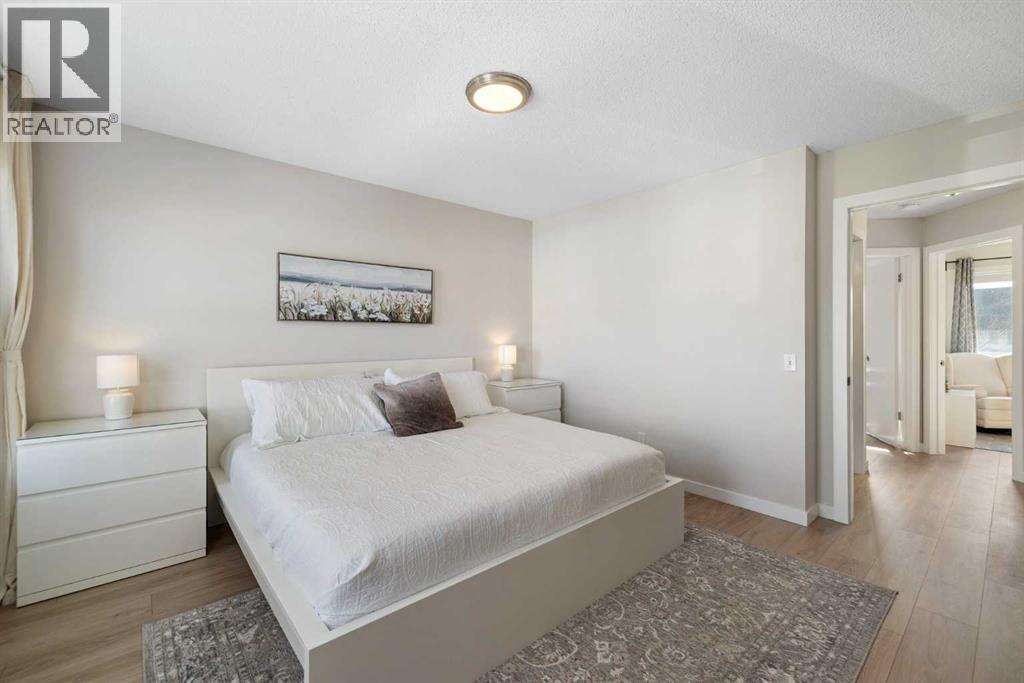 9 Elgin Mews SE, Calgary, Alberta  T2Z 4J9 - Photo 21 - A2294539
