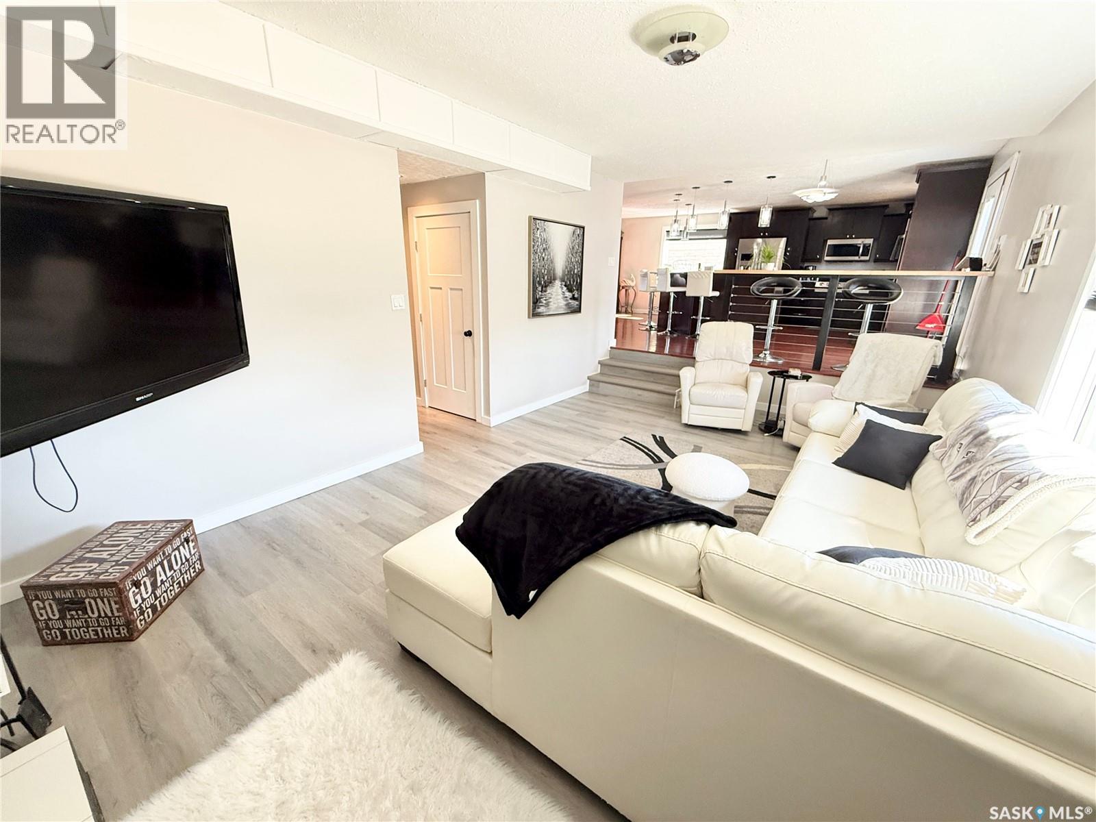 787 Brimacombe Drive, Weyburn, Saskatchewan  S4H 2P7 - Photo 15 - SK033458