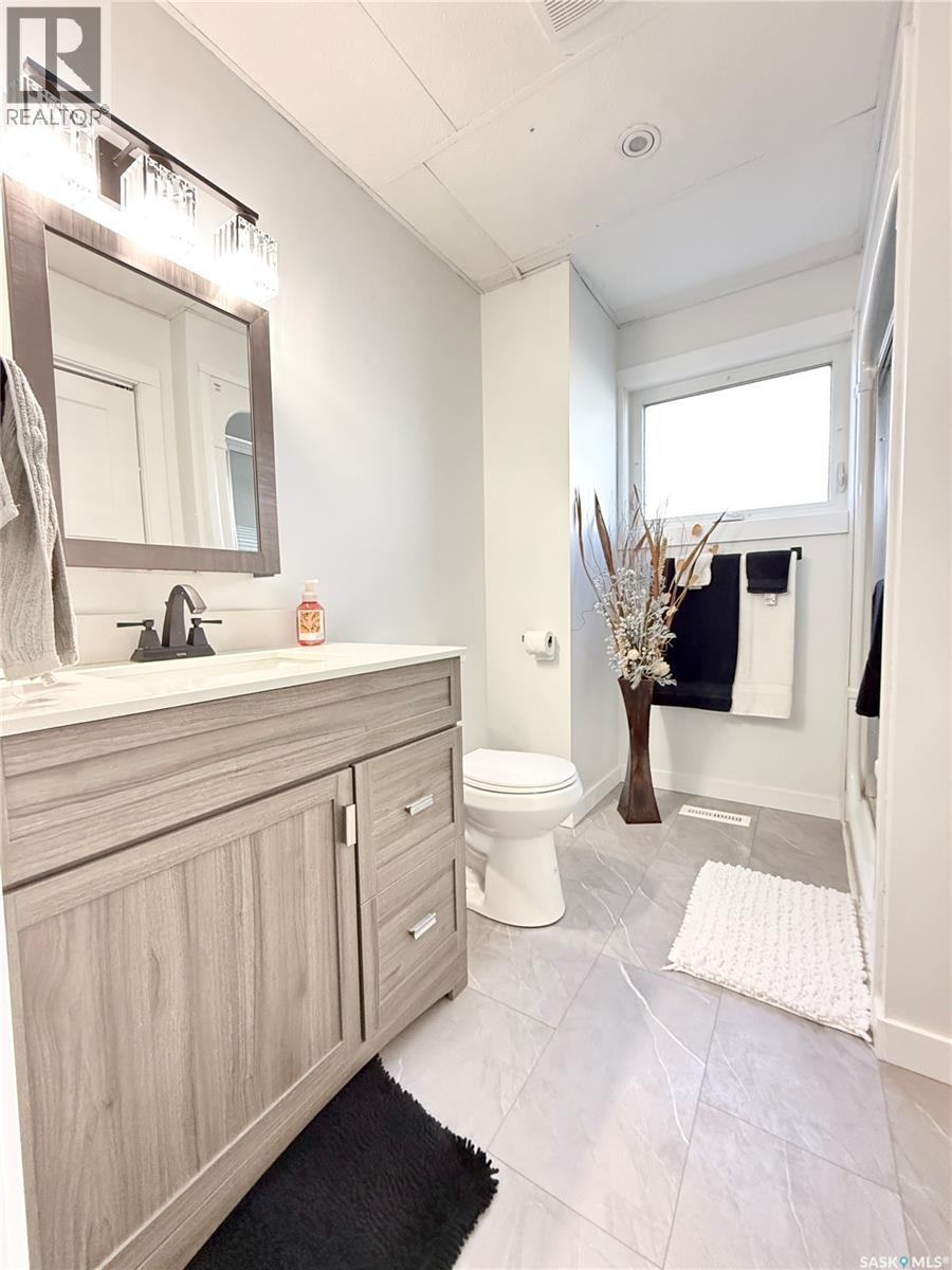 787 Brimacombe Drive, Weyburn, Saskatchewan  S4H 2P7 - Photo 17 - SK033458