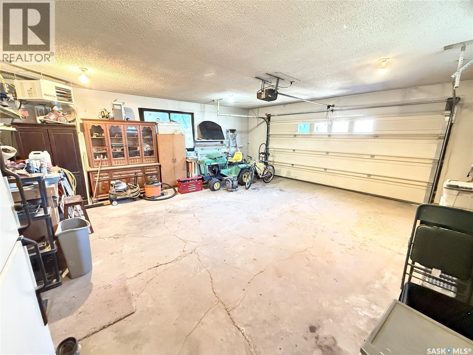 787 Brimacombe Drive, Weyburn, Saskatchewan  S4H 2P7 - Photo 19 - SK033458