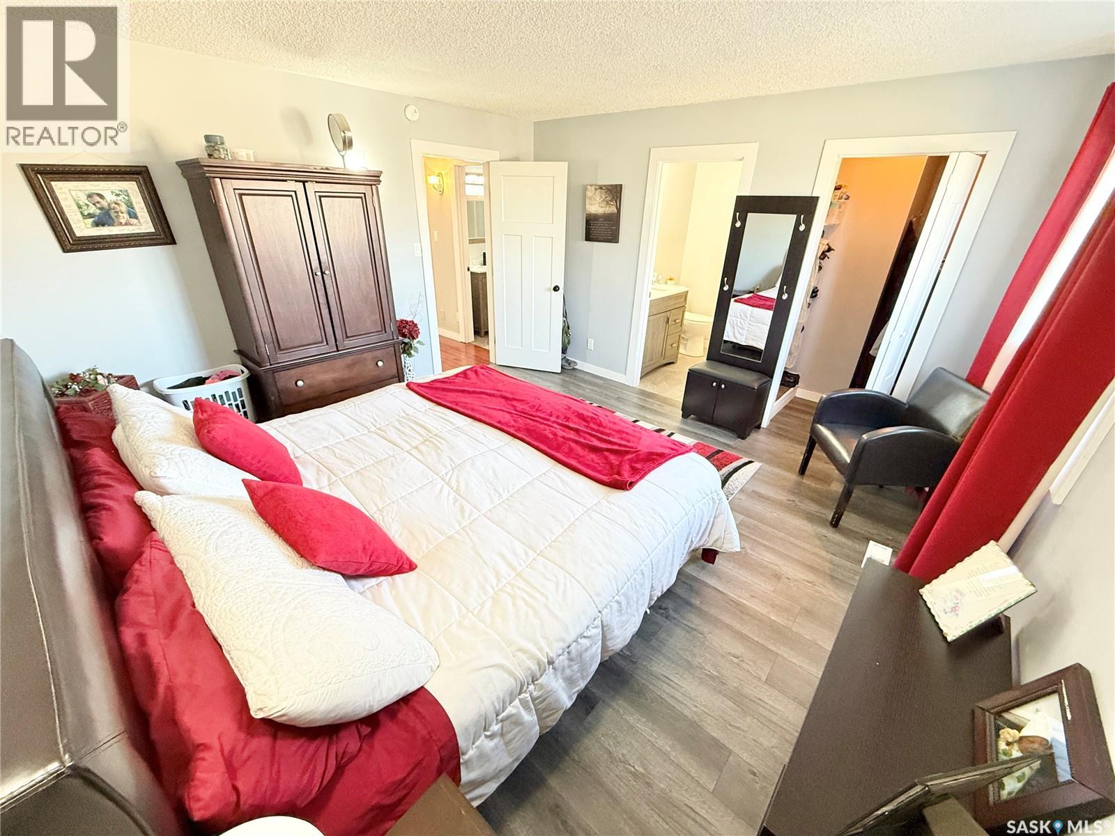 787 Brimacombe Drive, Weyburn, Saskatchewan  S4H 2P7 - Photo 22 - SK033458