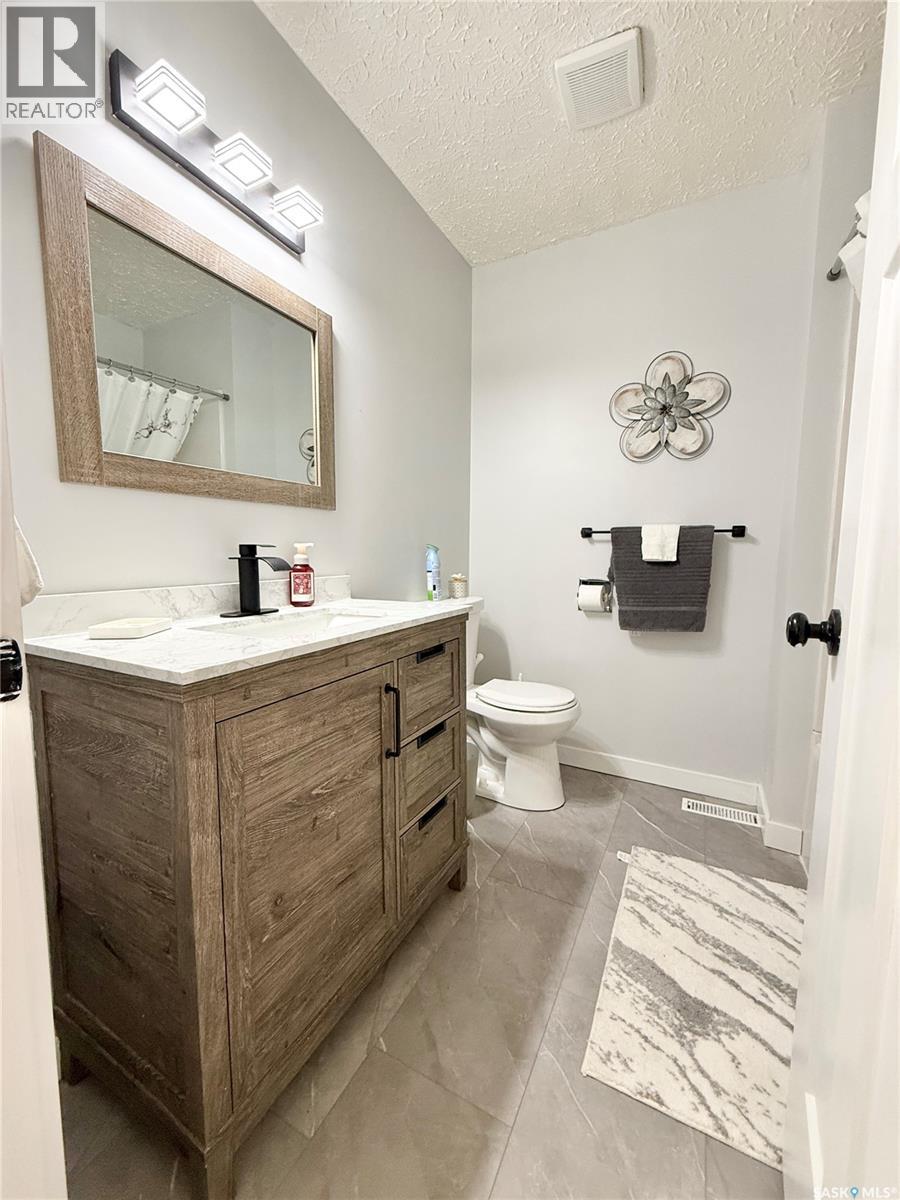 787 Brimacombe Drive, Weyburn, Saskatchewan  S4H 2P7 - Photo 27 - SK033458