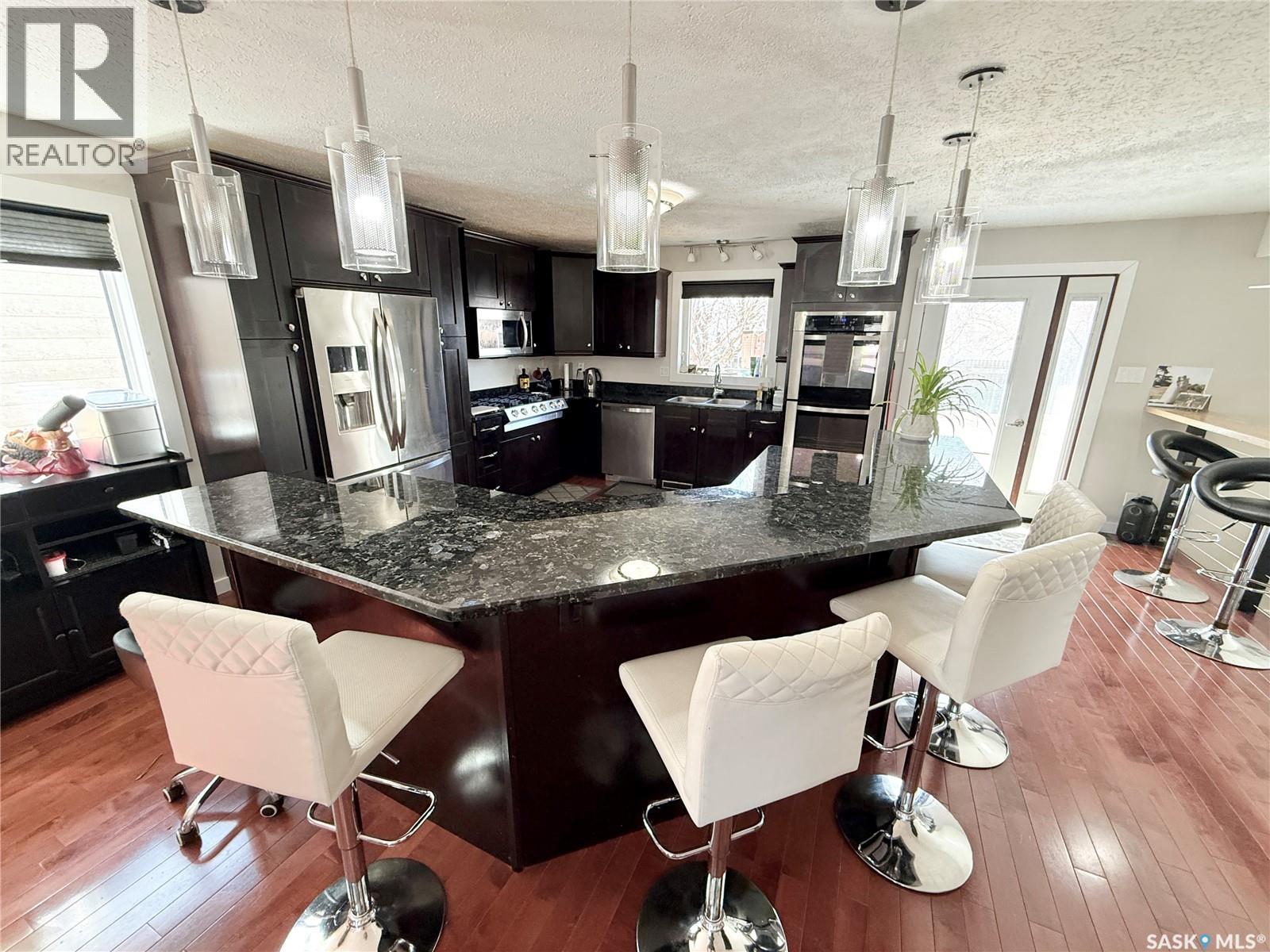 787 Brimacombe Drive, Weyburn, Saskatchewan  S4H 2P7 - Photo 7 - SK033458