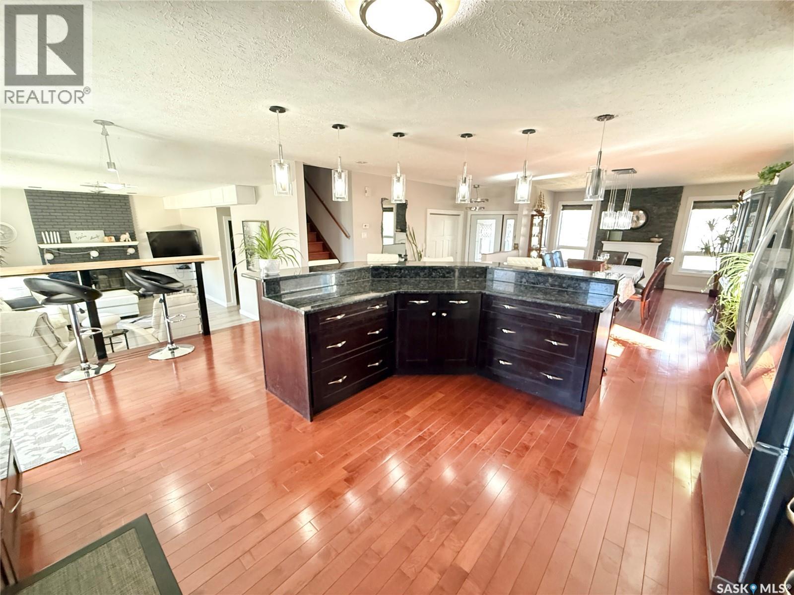 787 Brimacombe Drive, Weyburn, Saskatchewan  S4H 2P7 - Photo 8 - SK033458