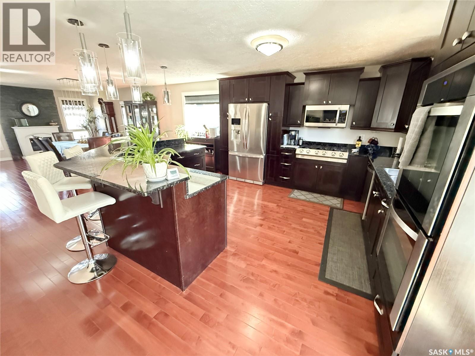 787 Brimacombe Drive, Weyburn, Saskatchewan  S4H 2P7 - Photo 9 - SK033458