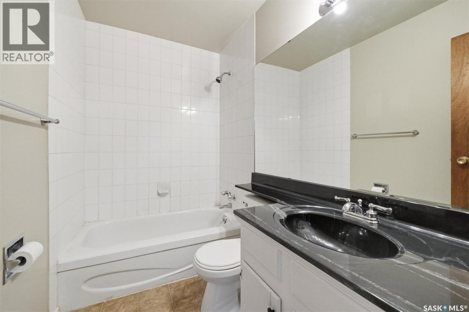 17 Churchill Drive, Saskatoon, Saskatchewan  S7K 3X2 - Photo 24 - SK033417