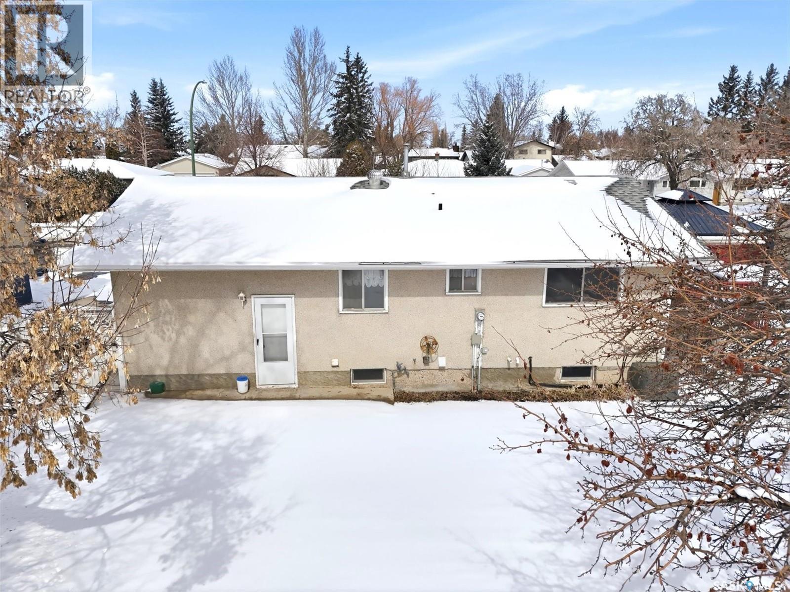 17 Churchill Drive, Saskatoon, Saskatchewan  S7K 3X2 - Photo 4 - SK033417