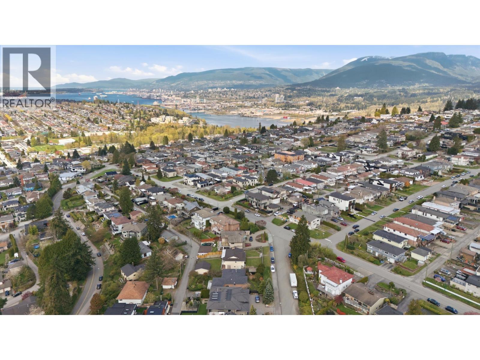 5220 Sunningdale Road, Burnaby, British Columbia  V5B 1M5 - Photo 40 - R3113248