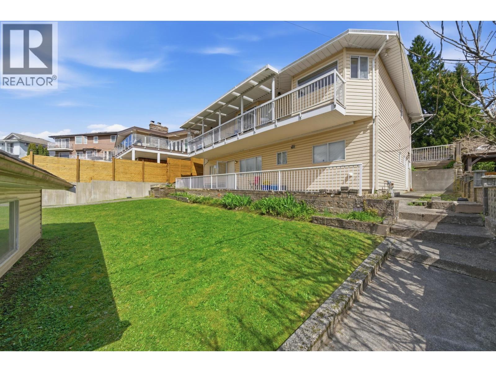 5220 Sunningdale Road, Burnaby, British Columbia  V5B 1M5 - Photo 35 - R3113248