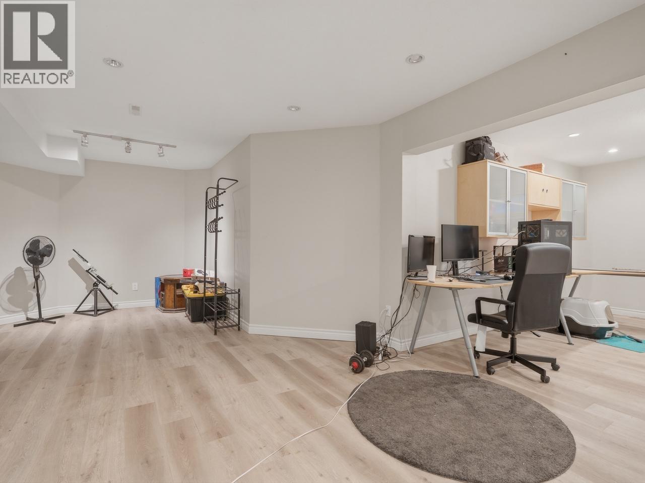 1725 Sugarpine Court, Coquitlam, British Columbia  V3E 3E4 - Photo 33 - R3111827