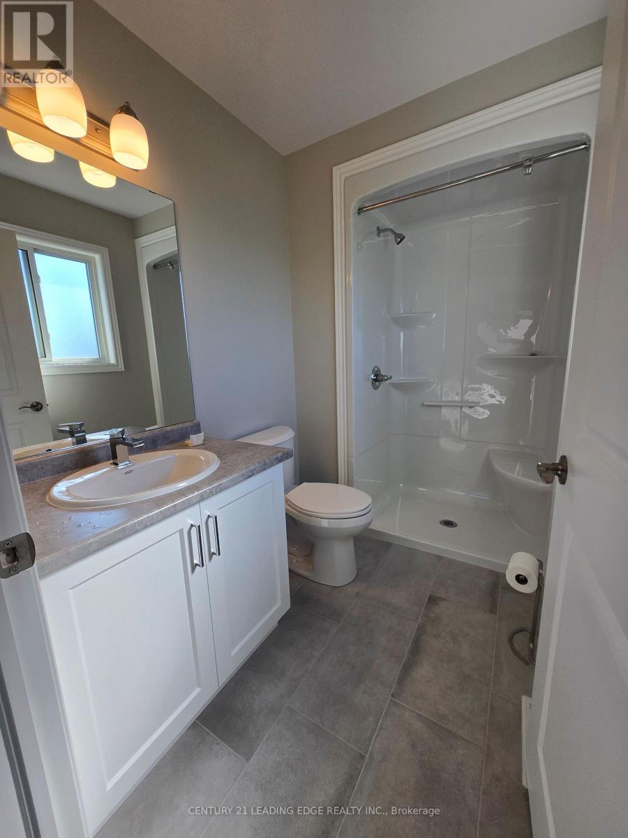 66 Willson Drive, Thorold (Hurricane/merrittville), Ontario  L2V 0M4 - Photo 7 - X13022424