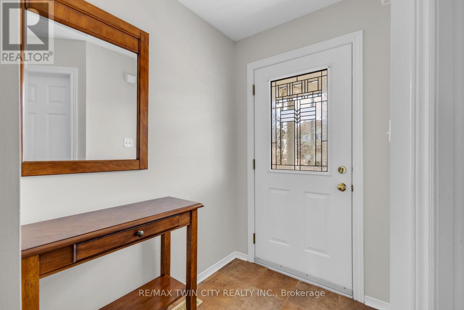 22 Dahlia Street, Kitchener, Ontario  N2E 4A9 - Photo 3 - X13022444