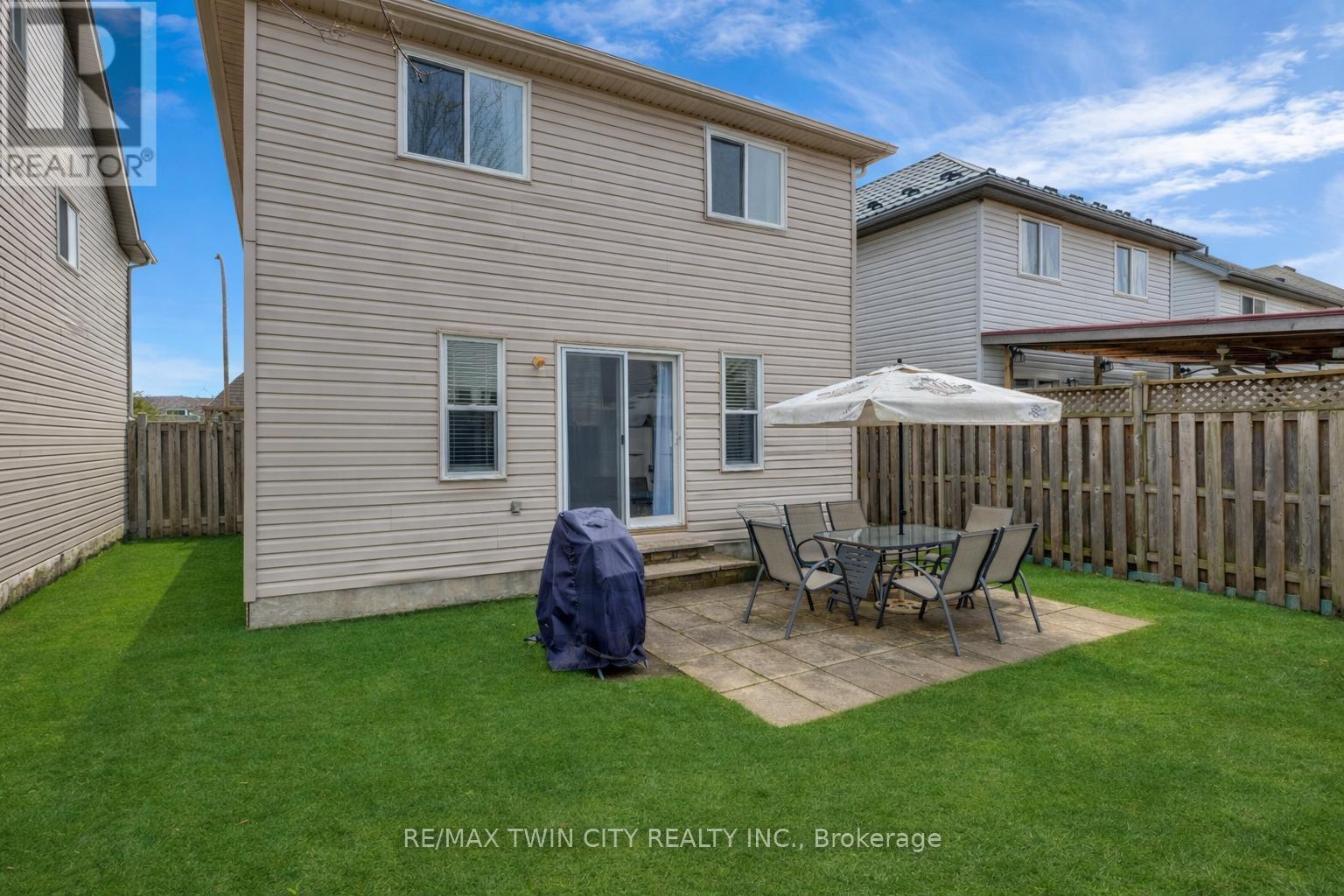 22 Dahlia Street, Kitchener, Ontario  N2E 4A9 - Photo 38 - X13022444