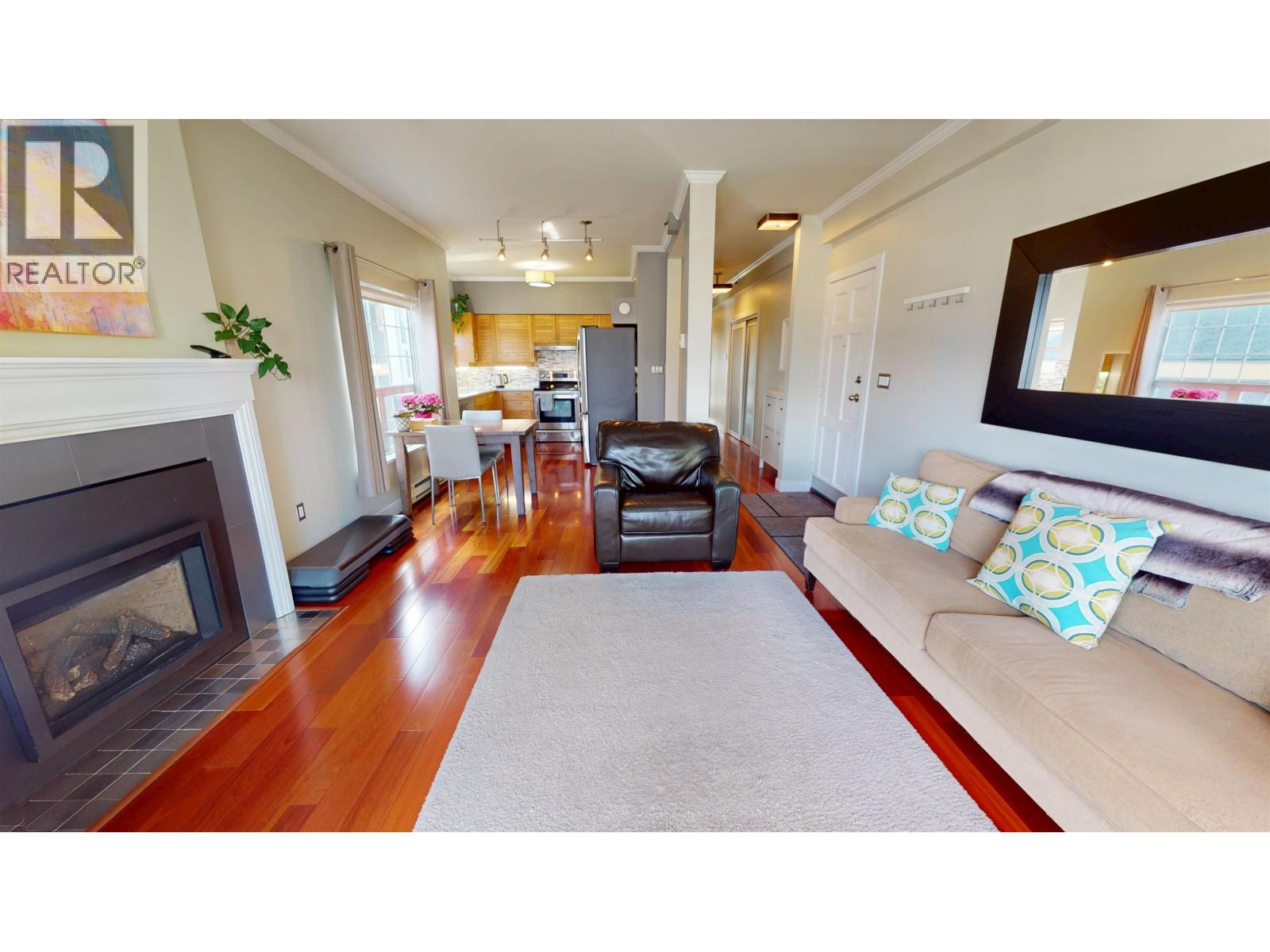 2158 W 3rd Avenue, Vancouver, British Columbia  V6K 1L1 - Photo 3 - R3113534