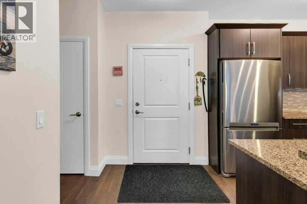 2104, 15 Sunset Square, Cochrane, Alberta  T4C 0E7 - Photo 3 - A2299363