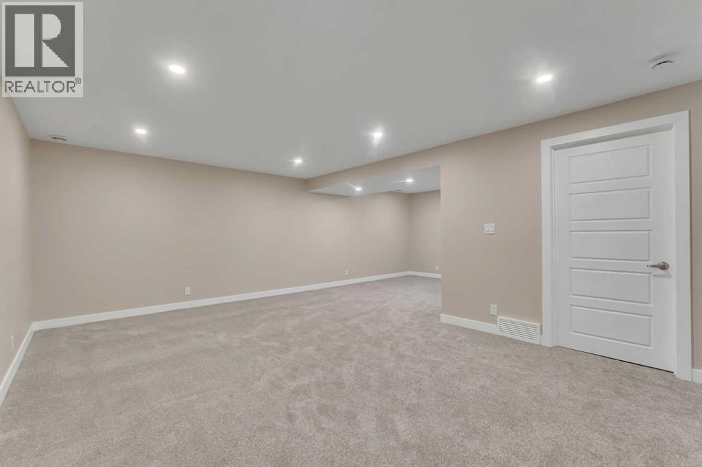 221 Madeira Crescent NE, Calgary, Alberta  T2A 4N3 - Photo 34 - A2300320