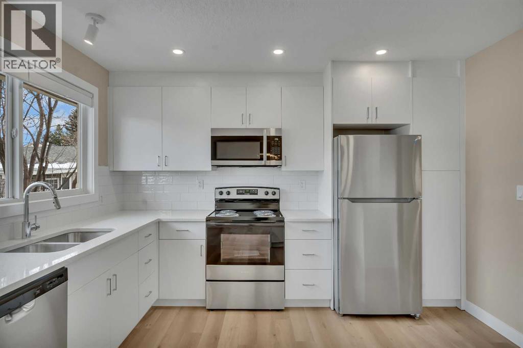 221 Madeira Crescent NE, Calgary, Alberta  T2A 4N3 - Photo 12 - A2300320