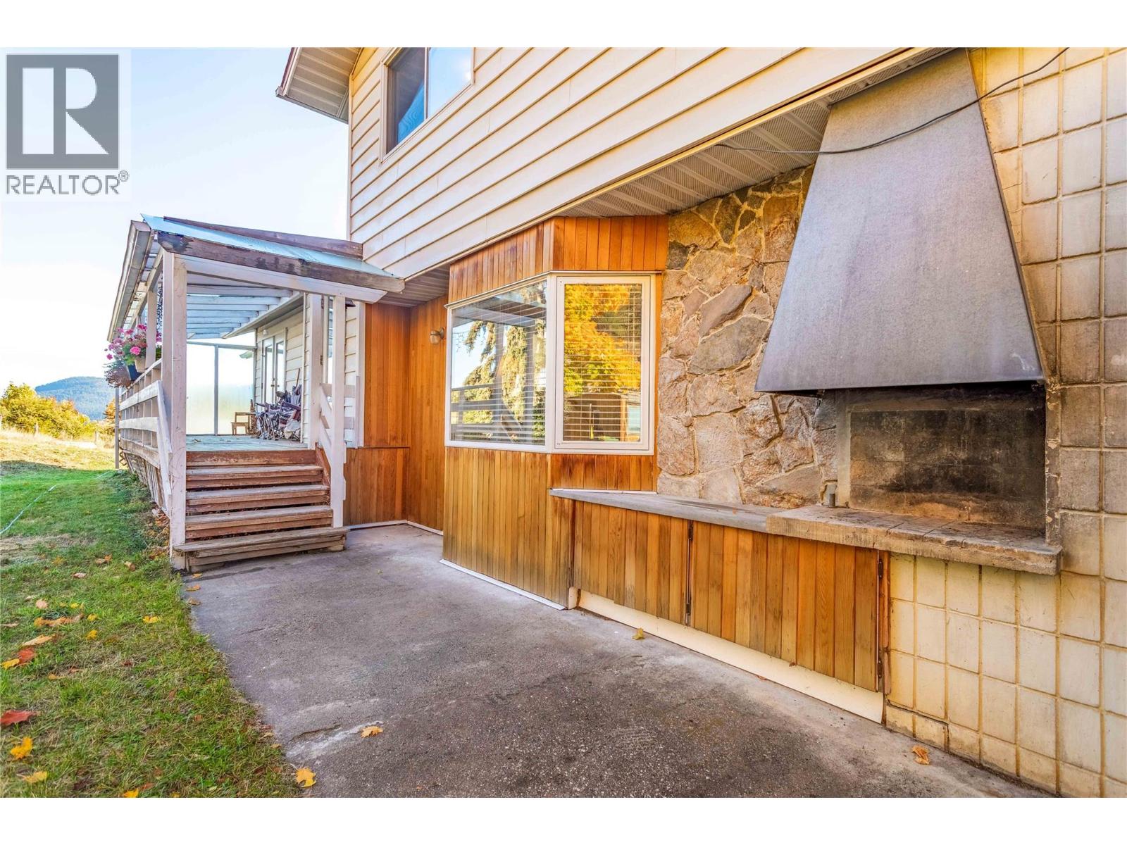 15370 Old Mission Road, Lake Country, British Columbia  V4V 2G5 - Photo 18 - 10382516