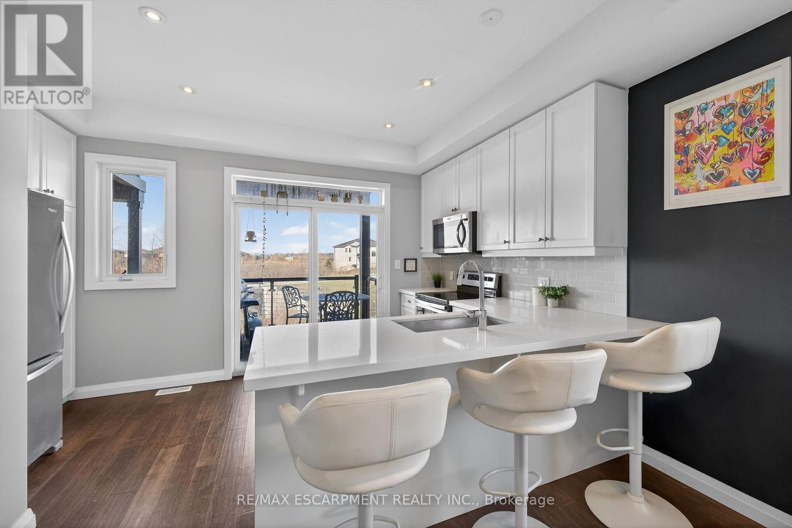 33 - 35 MIDHURST HEIGHTS, Hamilton, Ontario