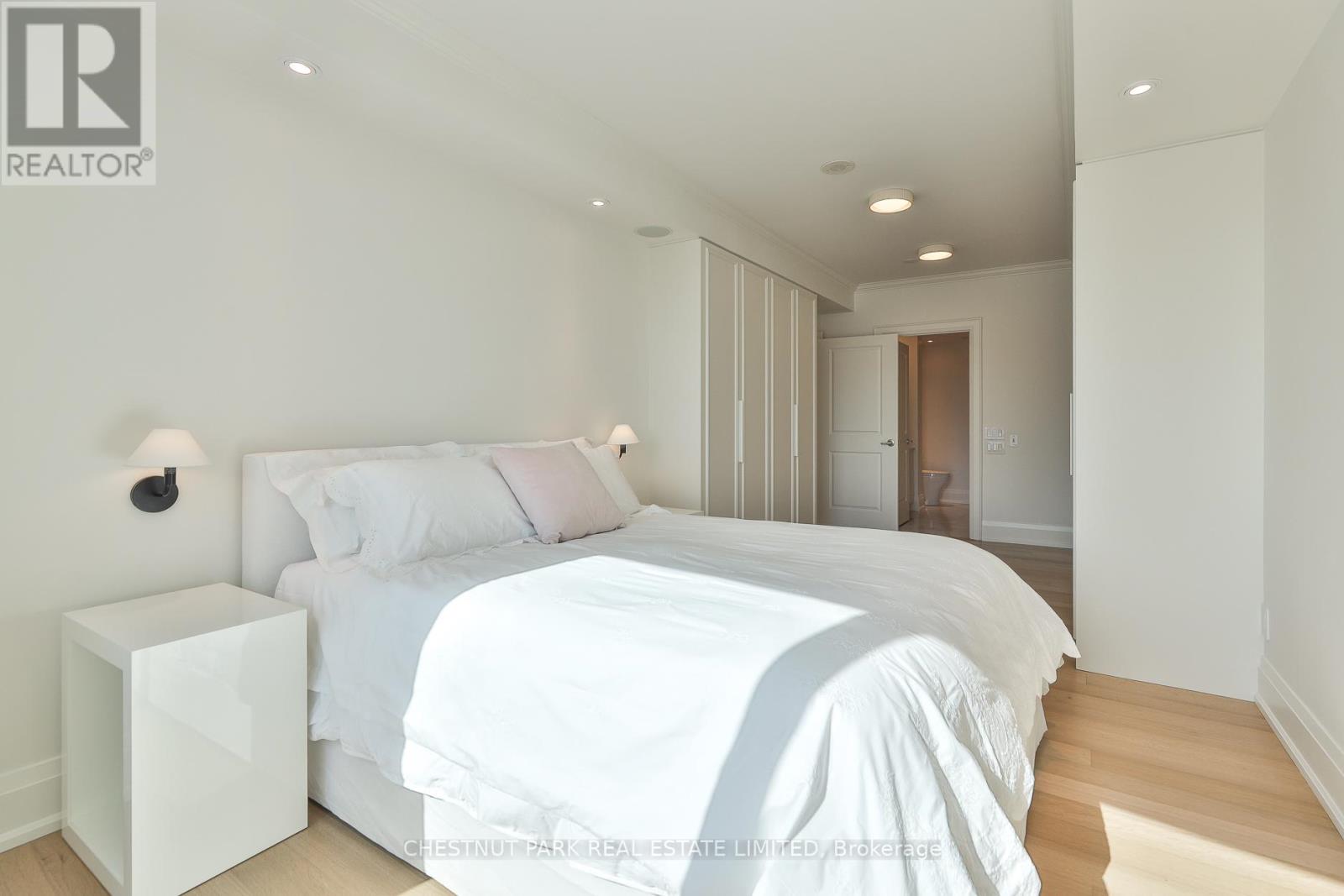 909 - 25 Scrivener Square, Toronto, Ontario  M4W 3Y6 - Photo 21 - C13018618