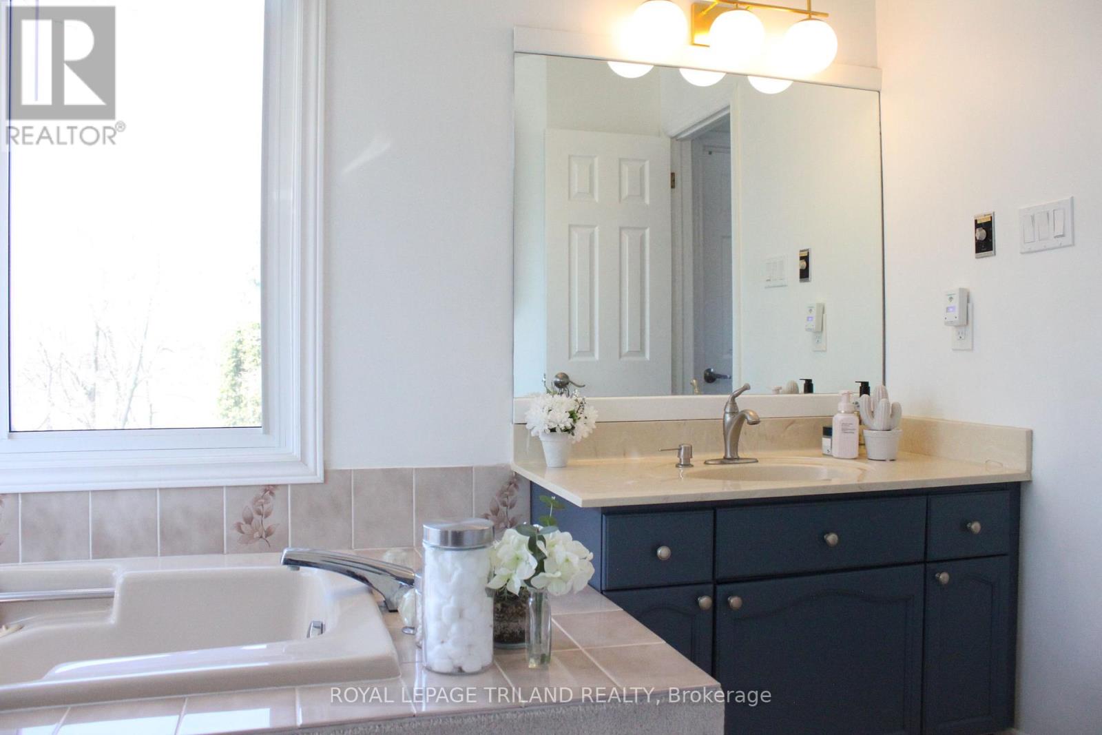 71 Chalfont Road, London North, Ontario  N6H 4Y5 - Photo 23 - X12776052