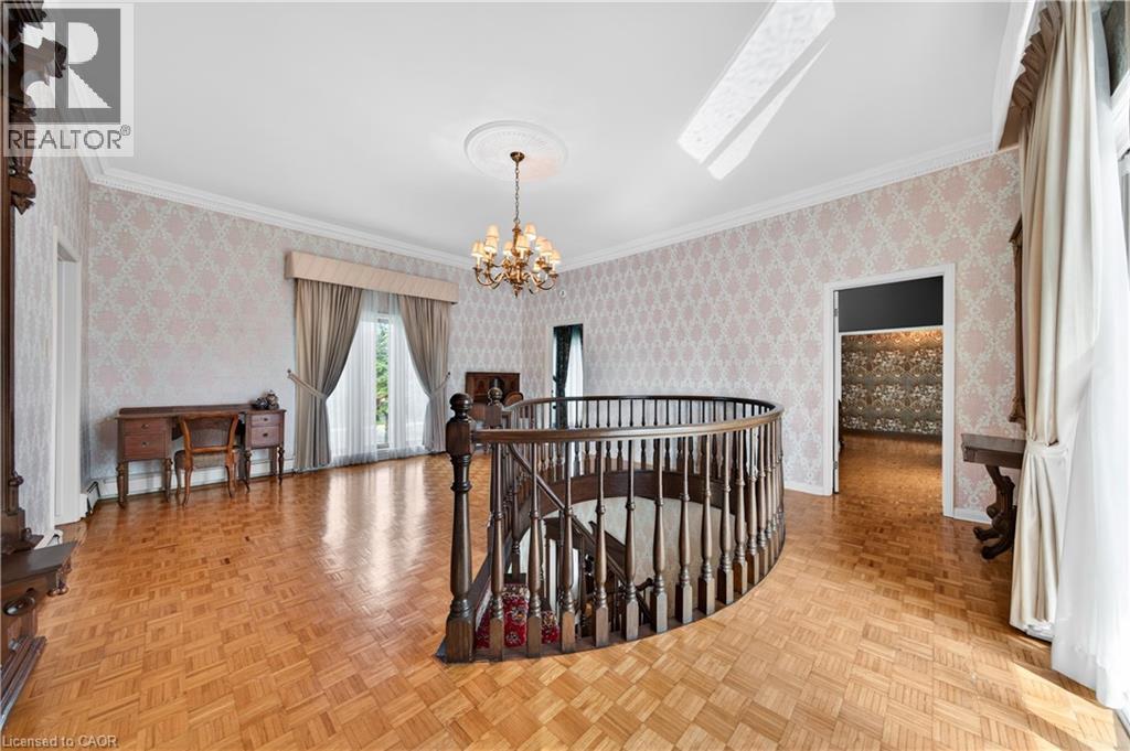 213 Stone Church Road W, Hamilton, Ontario  L9B 1A2 - Photo 20 - 40822618