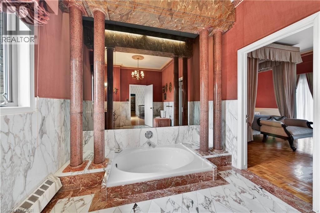 213 Stone Church Road W, Hamilton, Ontario  L9B 1A2 - Photo 23 - 40822618