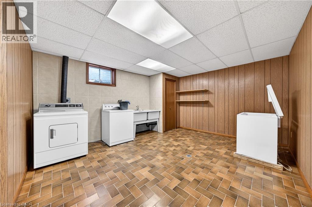 213 Stone Church Road W, Hamilton, Ontario  L9B 1A2 - Photo 31 - 40822618