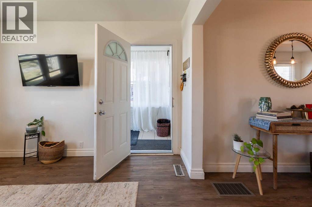 618 9 Street S, Lethbridge, Alberta  T1J 2L4 - Photo 4 - A2299083