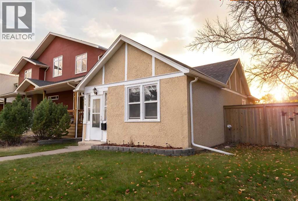 618 9 Street S, Lethbridge, Alberta  T1J 2L4 - Photo 1 - A2299083