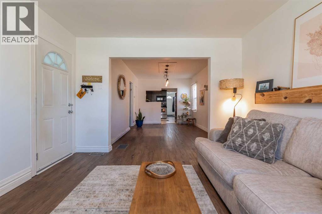 618 9 Street S, Lethbridge, Alberta  T1J 2L4 - Photo 9 - A2299083