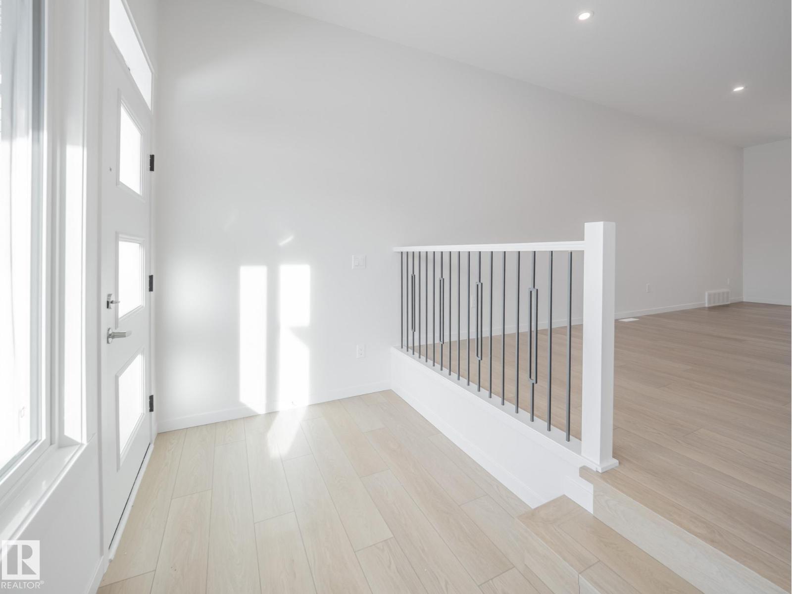 17311 6 St NE, Edmonton, Alberta  T5Y 4G2 - Photo 7 - E4472514