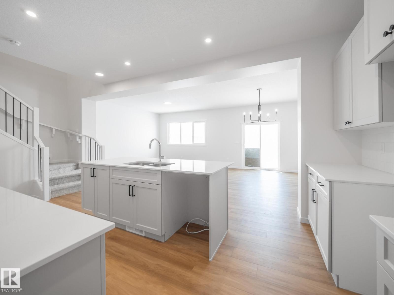 17728 7 St NE, Edmonton, Alberta  T5Y 4K3 - Photo 12 - E4474126