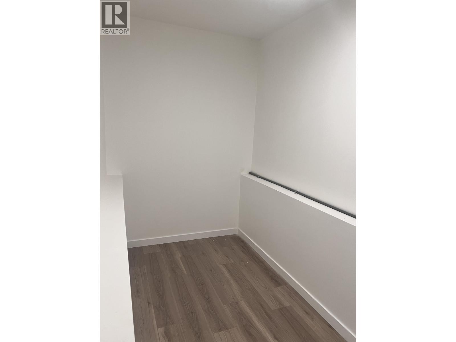 5xx E 9 Street, North Vancouver, British Columbia  V7L 2B5 - Photo 8 - R3074626