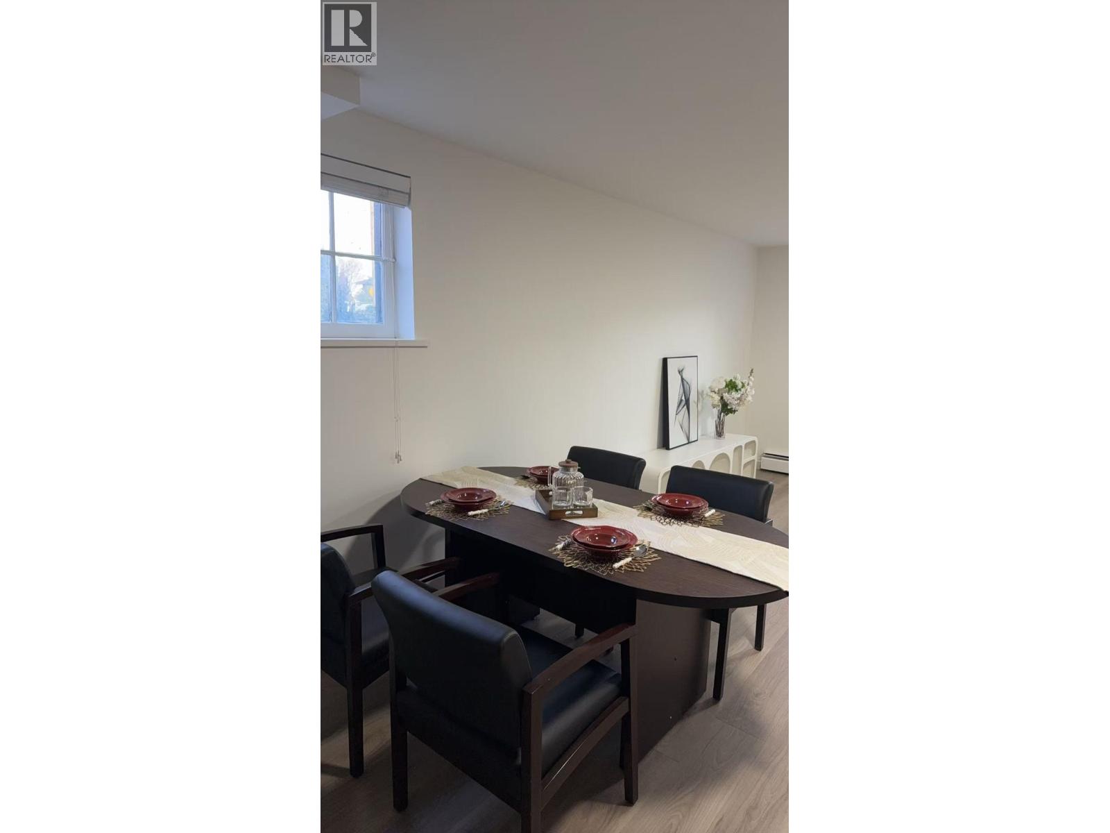 5xx E 9 Street, North Vancouver, British Columbia  V7L 2B5 - Photo 4 - R3074626