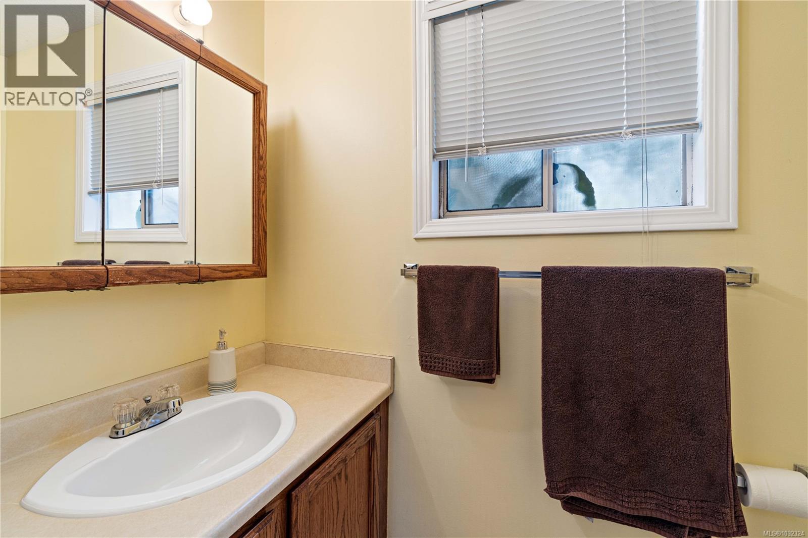 2631 Labieux Rd, Nanaimo, British Columbia  V9T 3N3 - Photo 16 - 1032324