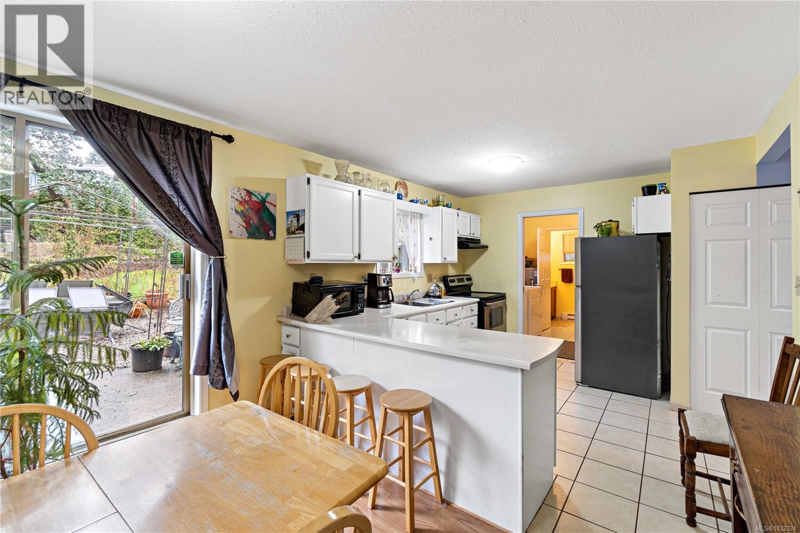 2631 Labieux Rd, Nanaimo, British Columbia  V9T 3N3 - Photo 5 - 1032324